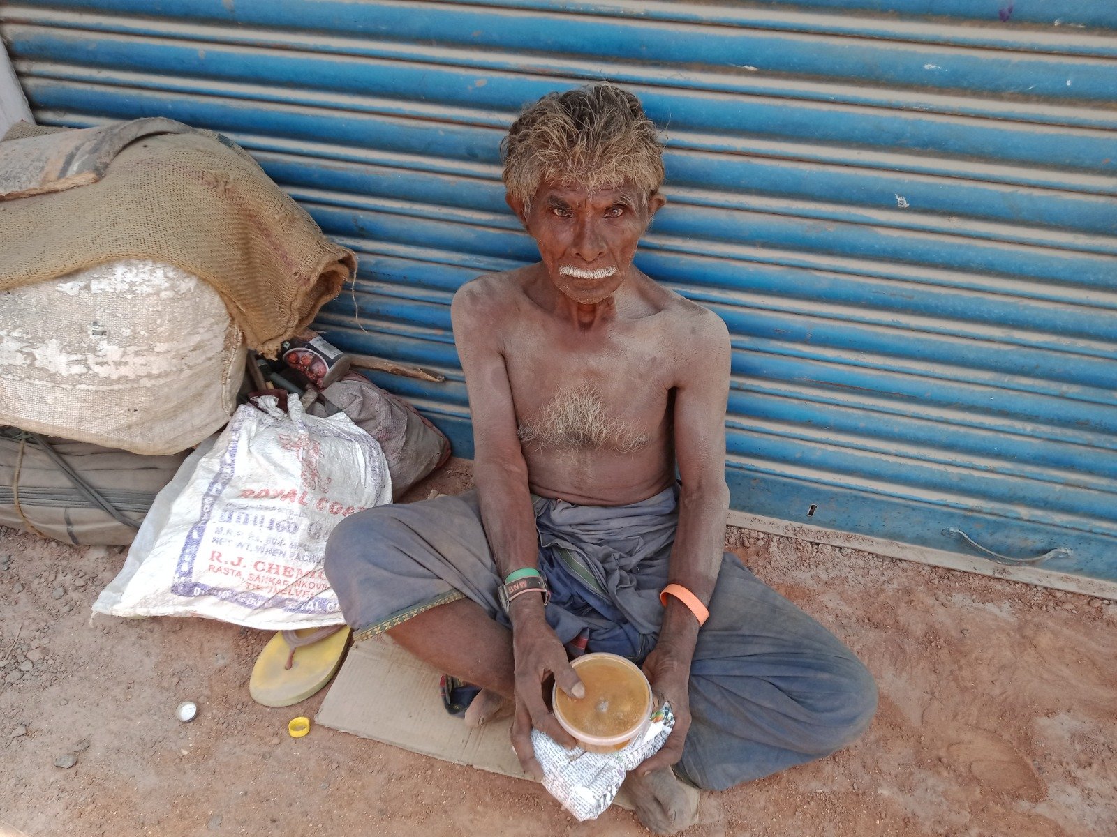 Feed Nation Foundation volunteers distributing food in Nagercoil, Tamil Nadu