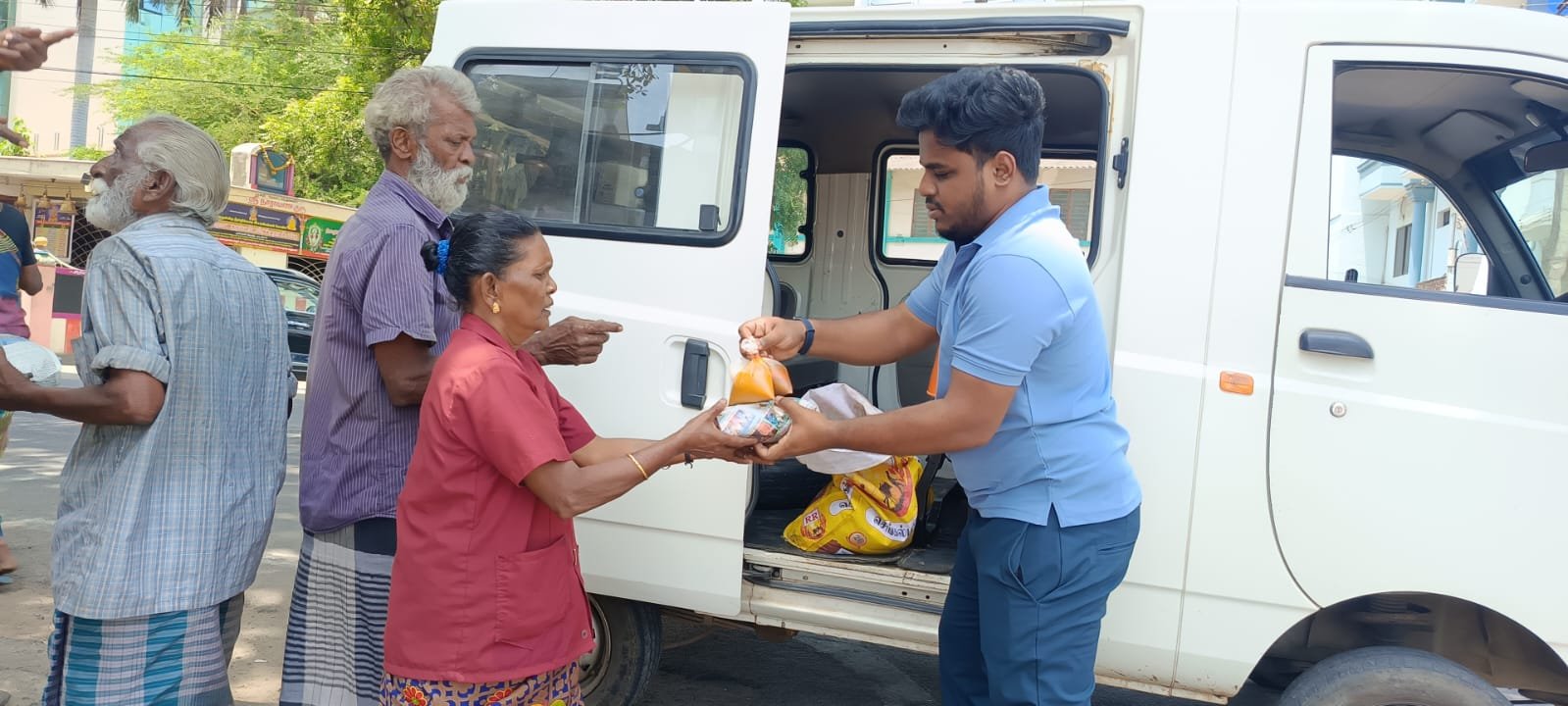 Volunteer Distribution Drive — Feed Nation Foundation, Nagercoil